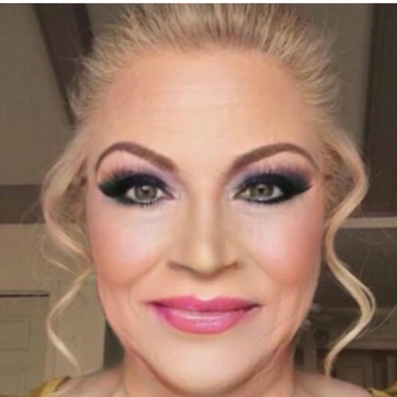 Younique Moonstruck Epic Mascara - Picture 3 of 3